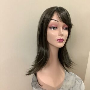 NEW Dark Grey wig w subtle highlights